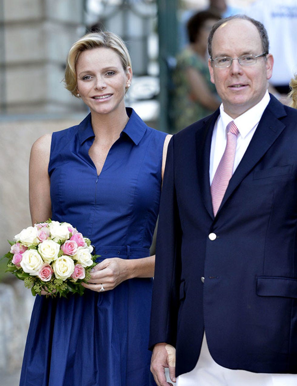 Clothing, Glasses, Dress shirt, Collar, Trousers, Coat, Shirt, Outerwear, Formal wear, Bouquet, 