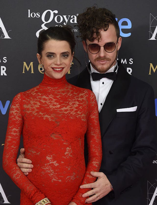 Eyewear, Hair, Vision care, Glasses, Coat, Collar, Red, Outerwear, Sunglasses, Suit, 