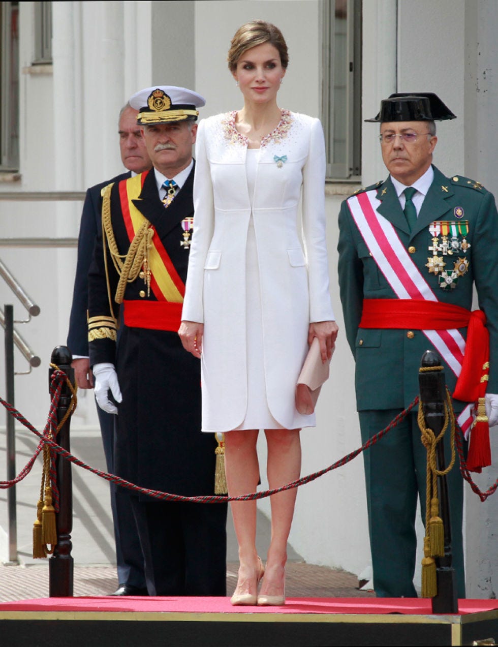 Hat, Uniform, Formal wear, Headgear, Suit trousers, Carpet, Vintage clothing, Fashion design, Admiral, Costume design, 