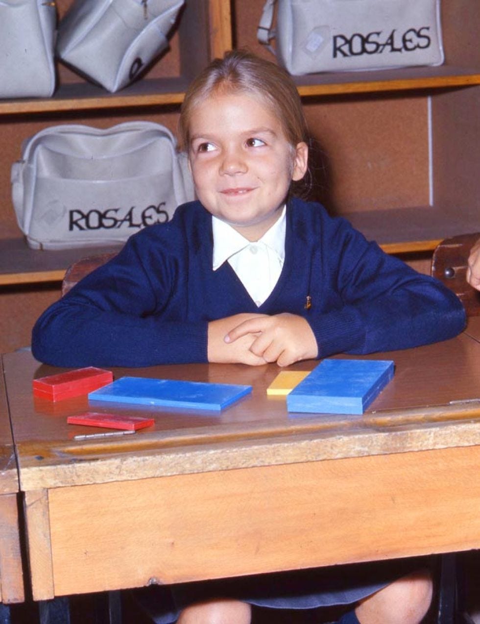 Table, Sitting, Furniture, Education, Student, Class, Learning, School uniform, Academic institution, School, Table, Sitting, Furniture, Education, Student, Class, Learning, School uniform, Academic institution, School,
