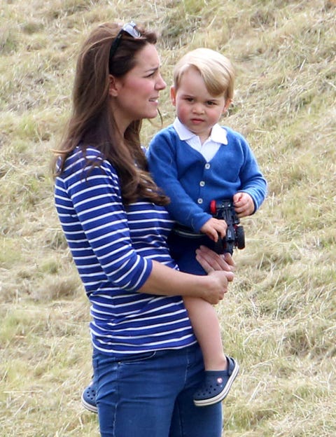Human, Human body, Denim, Jeans, Mammal, People in nature, Child, Baby & toddler clothing, Interaction, Electric blue, 