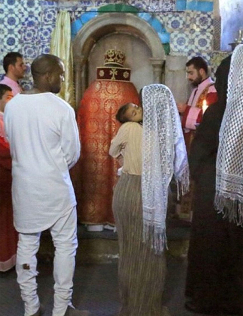 Head, People, Standing, Tradition, Temple, Place of worship, Ceremony, Ritual, Holy places, Temple, 