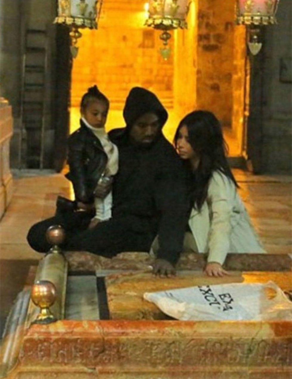 Sitting, Temple, Conversation, Vintage clothing, 