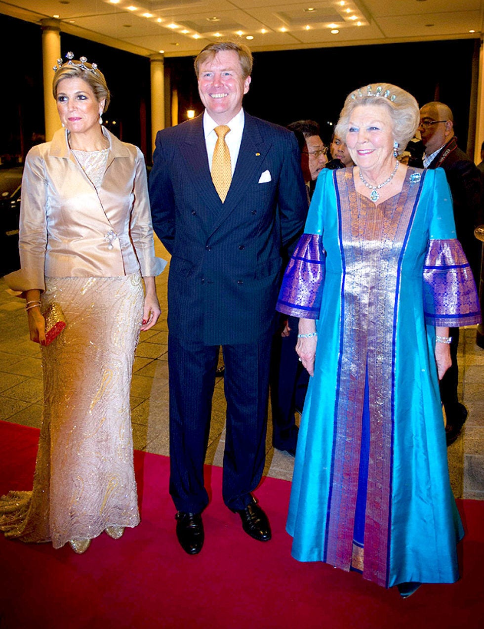 Event, Trousers, Coat, Shirt, Textile, Outerwear, Flooring, Formal wear, Dress, Suit, 