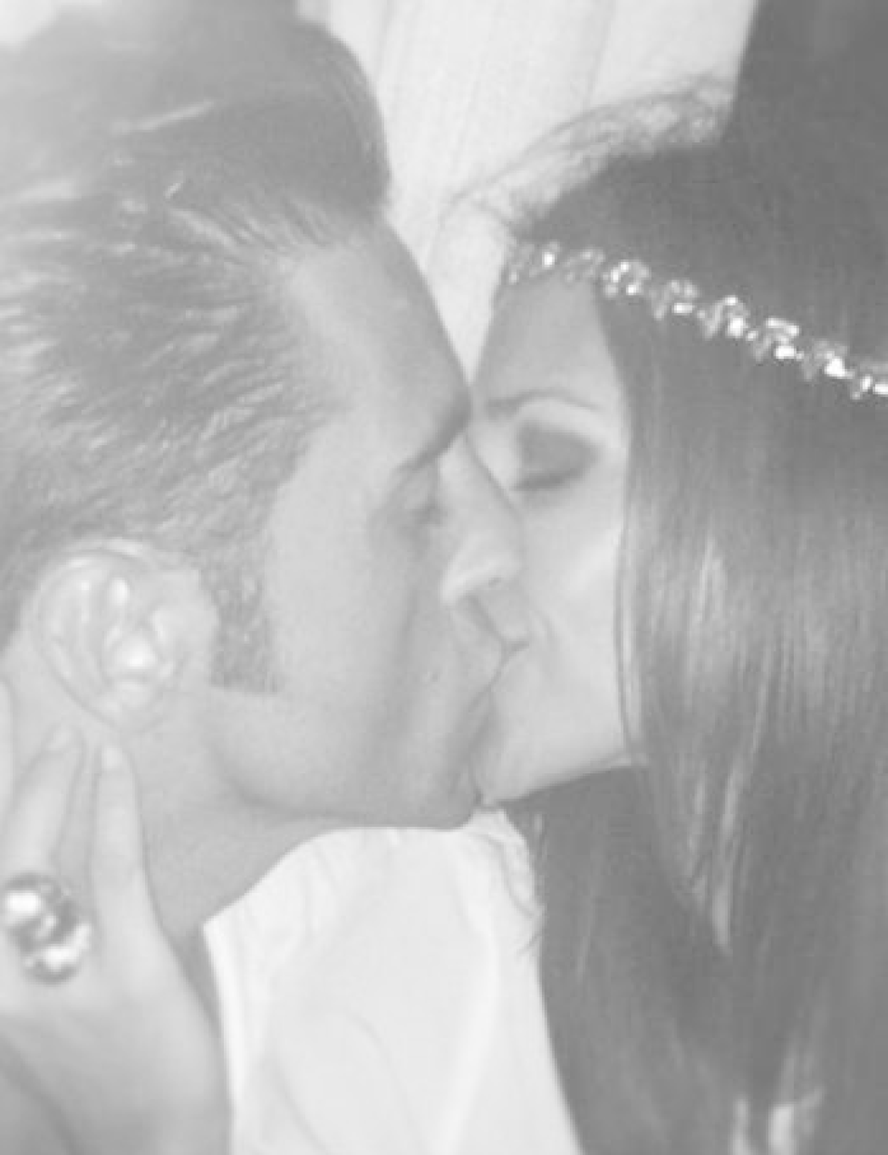 Lip, Forehead, Photograph, Kiss, Style, Romance, Love, Interaction, Organ, Gesture, 