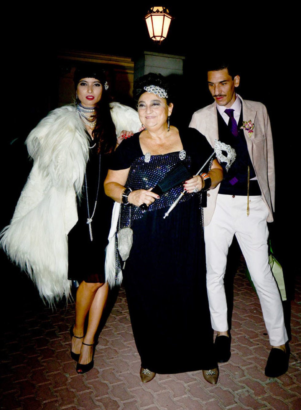 Clothing, Coat, Trousers, Textile, Outerwear, Dress, Formal wear, Suit, Blazer, Suit trousers, 