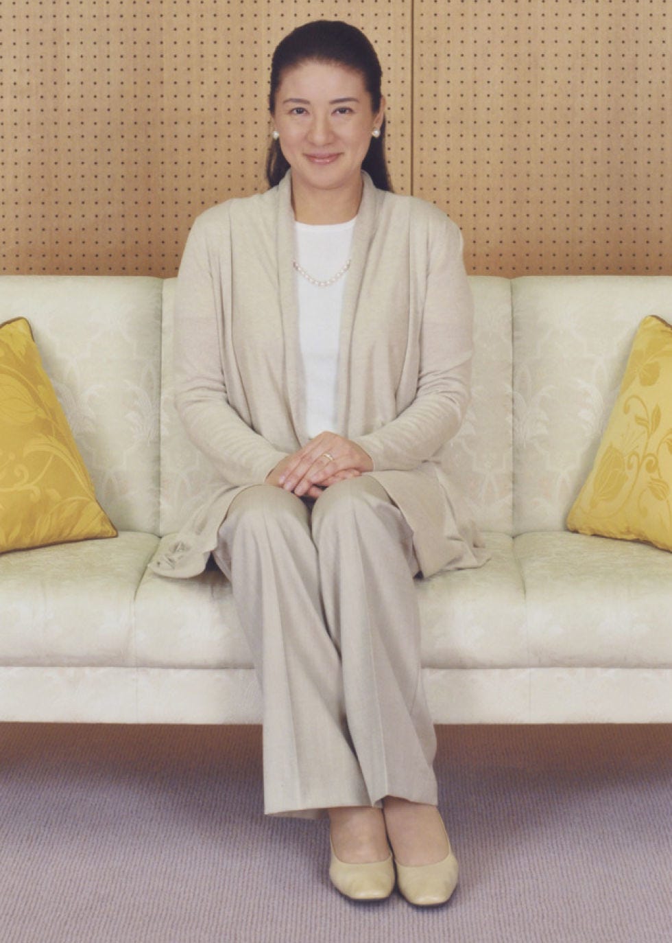 Textile, Couch, Comfort, Sitting, Living room, Blazer, Black hair, Beige, Tan, studio couch, 