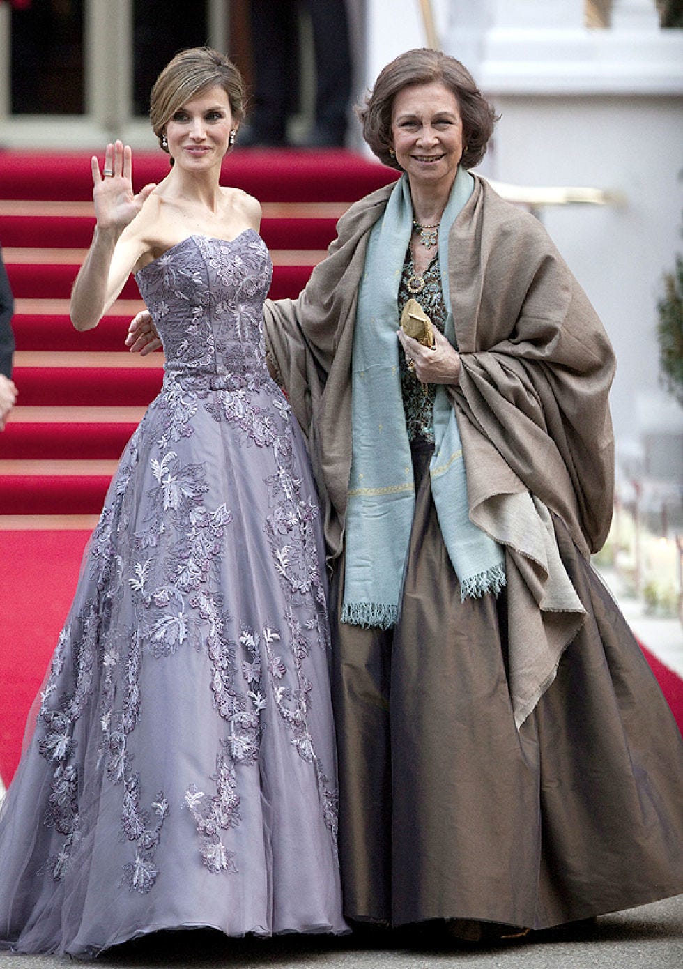 Clothing, Dress, Formal wear, Style, Gown, Fashion, One-piece garment, Street fashion, Embellishment, Day dress, 