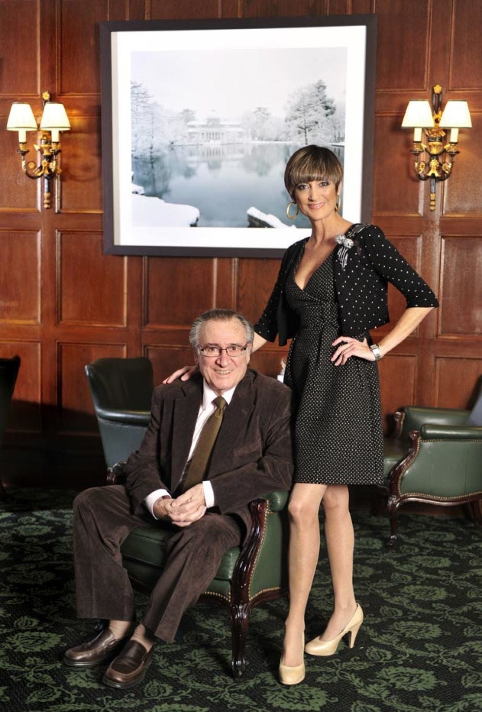 Leg, Lighting, Trousers, Coat, Dress, Outerwear, Suit trousers, Suit, Style, Light fixture, 