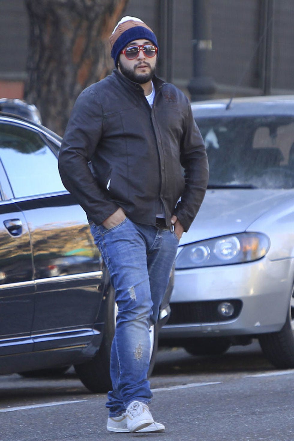 Vision care, Glasses, Blue, Vehicle, Land vehicle, Shoe, Trousers, Automotive design, Cap, Goggles, 