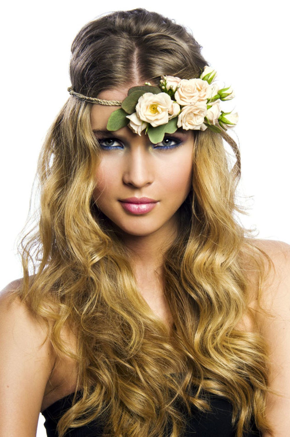 Hairstyle, Forehead, Petal, Hair accessory, Style, Headpiece, Headgear, Beauty, Youth, Long hair, 