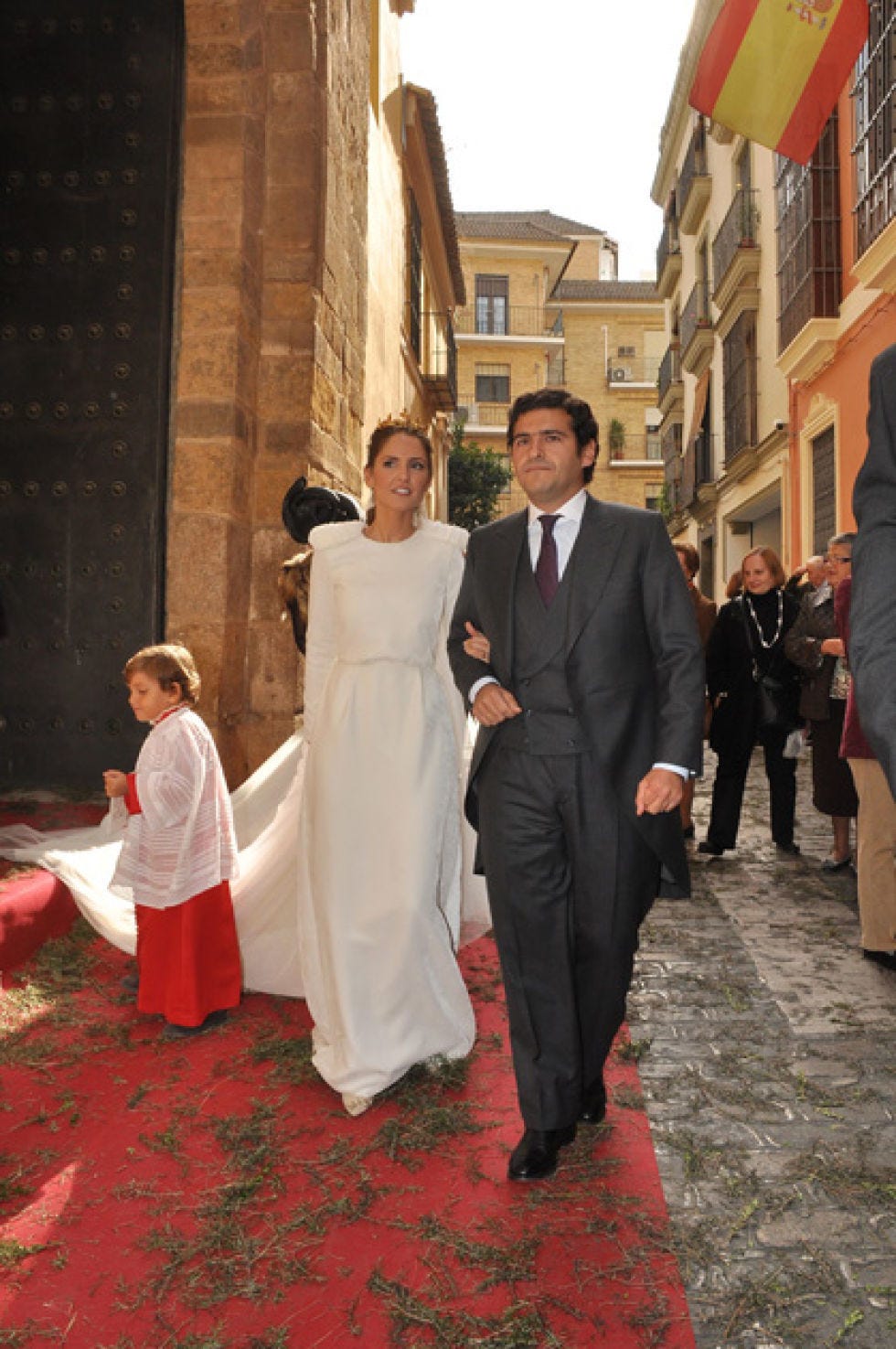 Trousers, Coat, Shirt, Outerwear, Dress, Formal wear, Suit, Flooring, Carpet, Gown, 