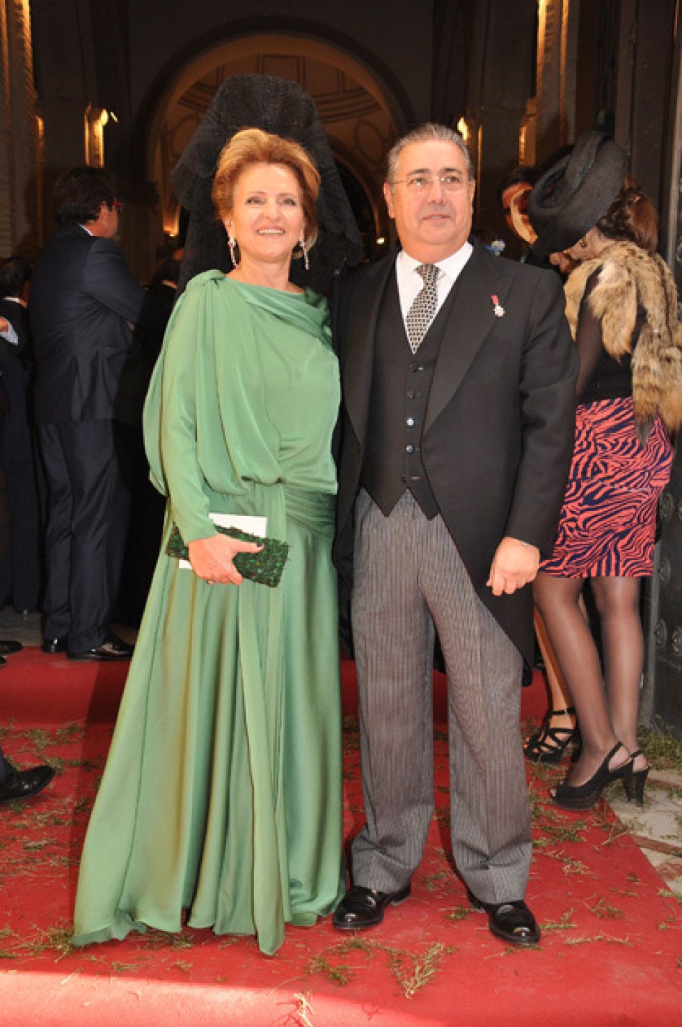 Clothing, Footwear, Coat, Trousers, Dress, Shirt, Shoe, Outerwear, Flooring, Suit, 