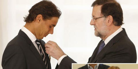 Clothing, Coat, Dress shirt, Collar, Shirt, Outerwear, Suit, Formal wear, Interaction, Blazer, 