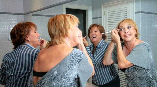 Hair, Face, Head, Mouth, Smile, Eye, Fun, Shoulder, Social group, Mammal, 