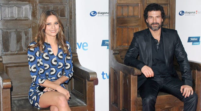 Outerwear, Sitting, Dress shirt, Beard, Dress, Collar, Logo, Facial hair, Black hair, Electric blue, 