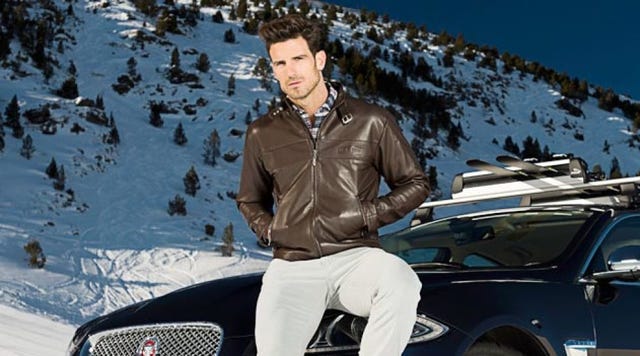 Automotive design, Jacket, Winter, Collar, Automotive exterior, Hood, Fender, Snow, Freezing, Grille, 
