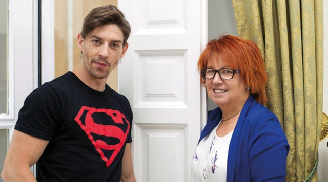 Clothing, Eyewear, Vision care, Glasses, Sleeve, Chin, Shoulder, T-shirt, Beard, Neck, 