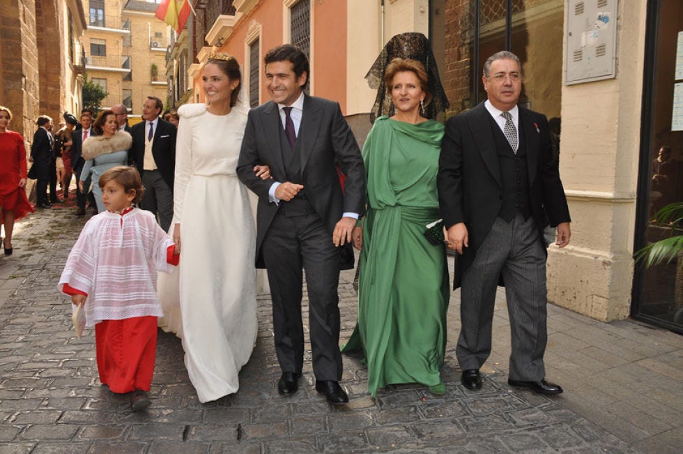 Coat, Trousers, Shirt, Suit trousers, Suit, Outerwear, Formal wear, Dress, Blazer, Tie, 