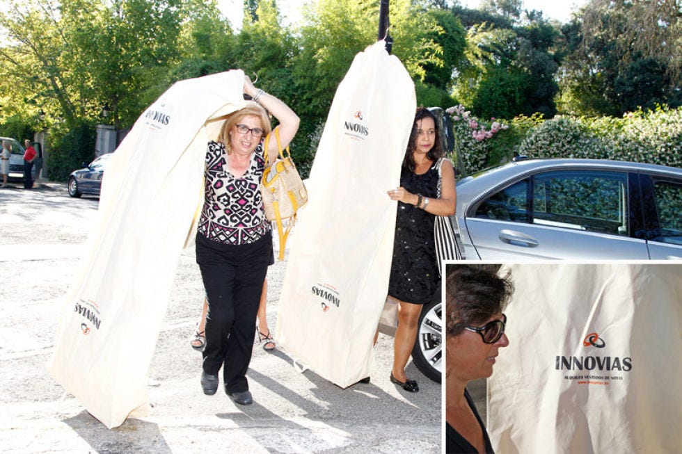 Sleeve, Trousers, Textile, Fashion accessory, Veil, Street fashion, Dress, Vehicle door, Bridal veil, Luxury vehicle, 
