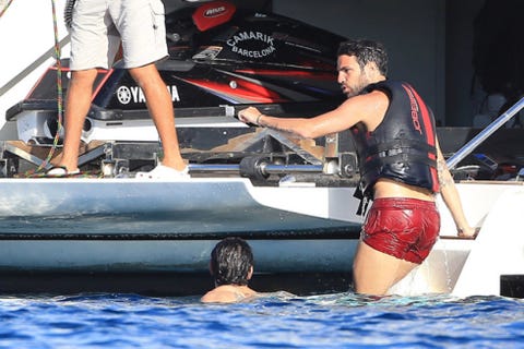 Elbow, Boat, Walking shoe, board short, Trunks, 
