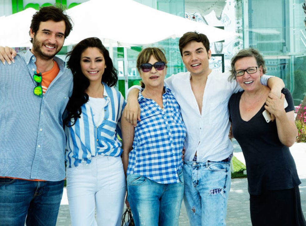 Eyewear, Head, Glasses, Vision care, Smile, People, Denim, Trousers, Green, Jeans, 