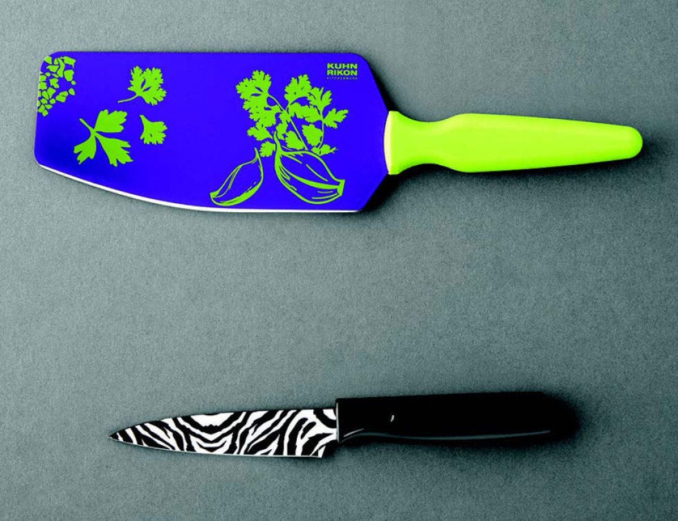 Green, Kitchen utensil, Guitar accessory, Cutlery, Knife, Dishware, Blade, Utility knife, Everyday carry, String instrument accessory, 