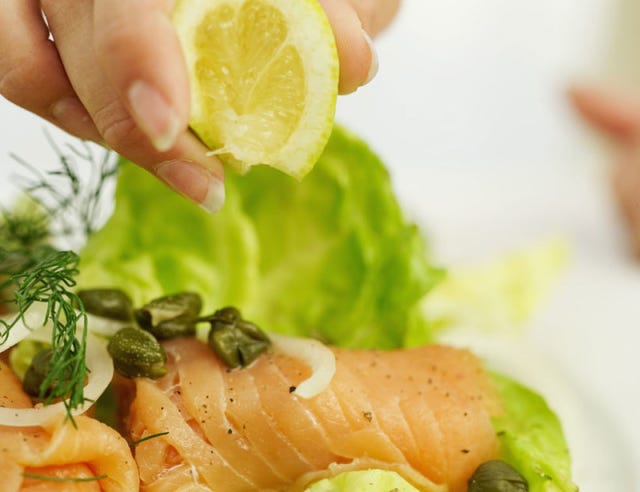 Food, Ingredient, Produce, Leaf vegetable, Cuisine, Fines herbes, Garnish, Citrus, Recipe, Dish, 
