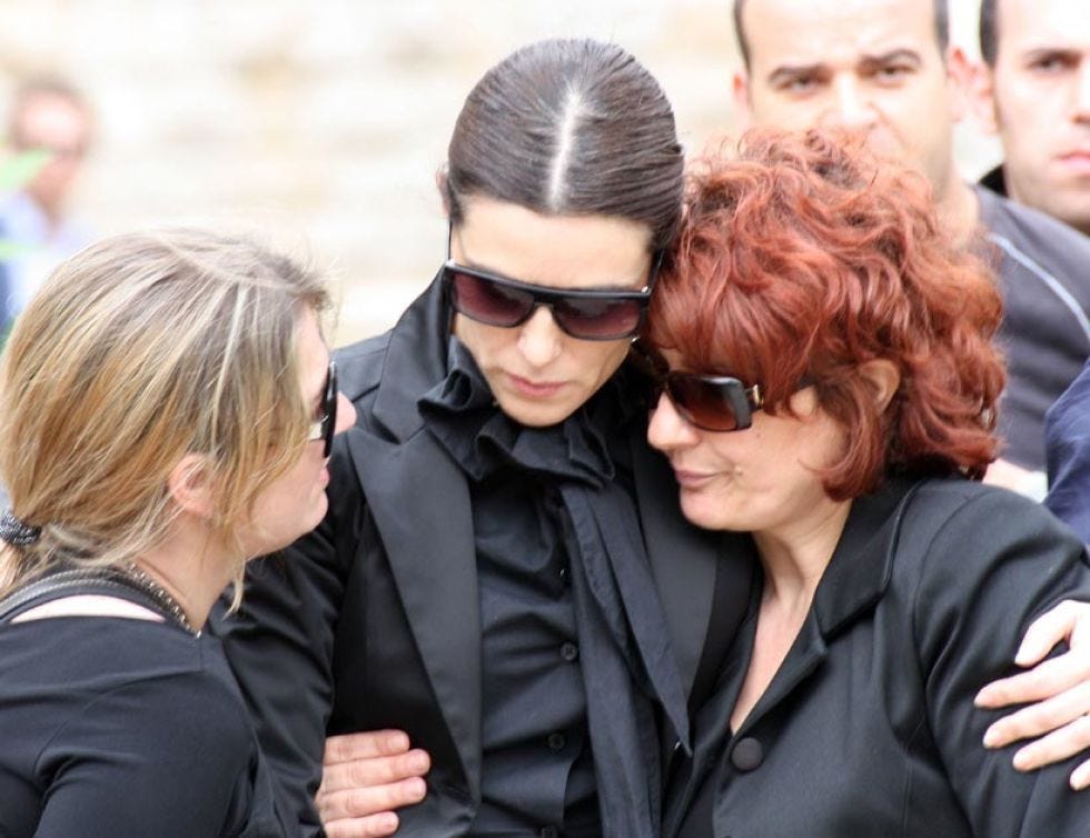 Clothing, Eyewear, Hair, Face, Head, Glasses, Nose, Ear, Vision care, People, 