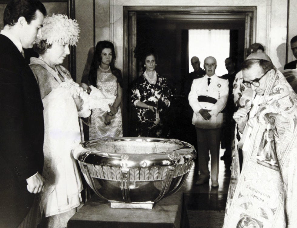 People, Photograph, Monochrome, Style, Monochrome photography, Suit, Black-and-white, Vintage clothing, Ceremony, Cookware and bakeware, 