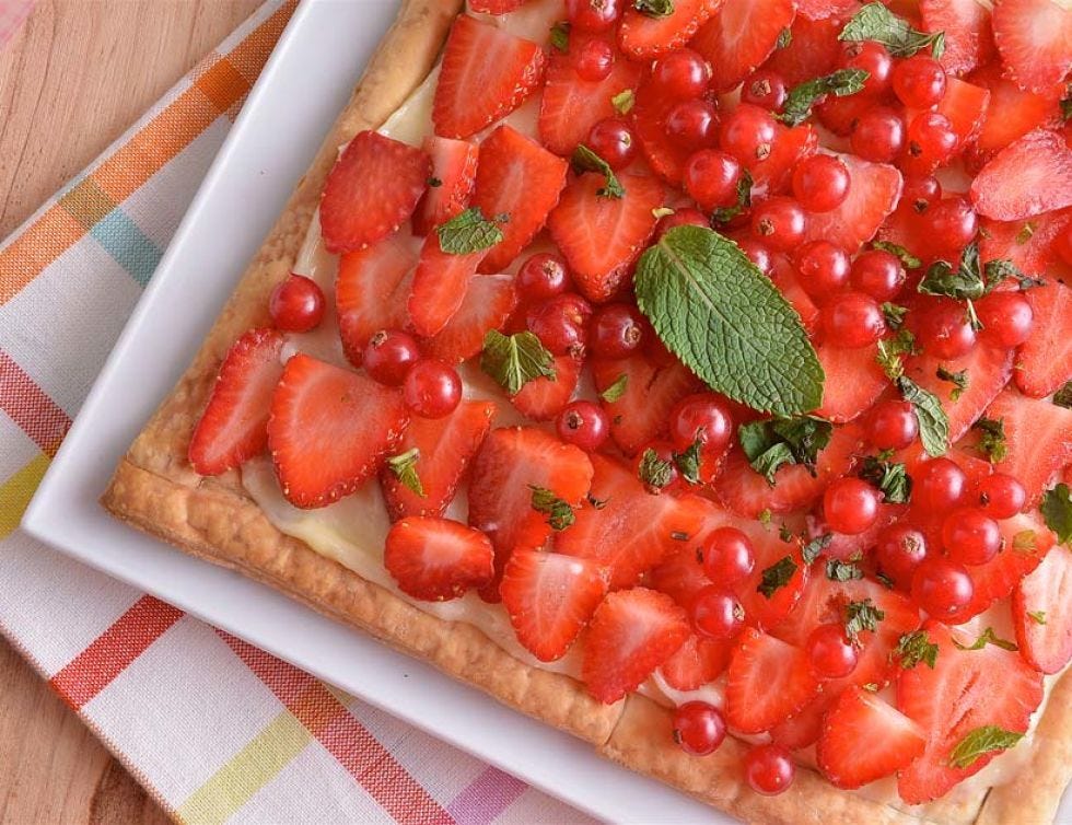 Food, Fruit, Produce, Red, Baked goods, Strawberry, Dish, Sweetness, Vegetable, Strawberries, 