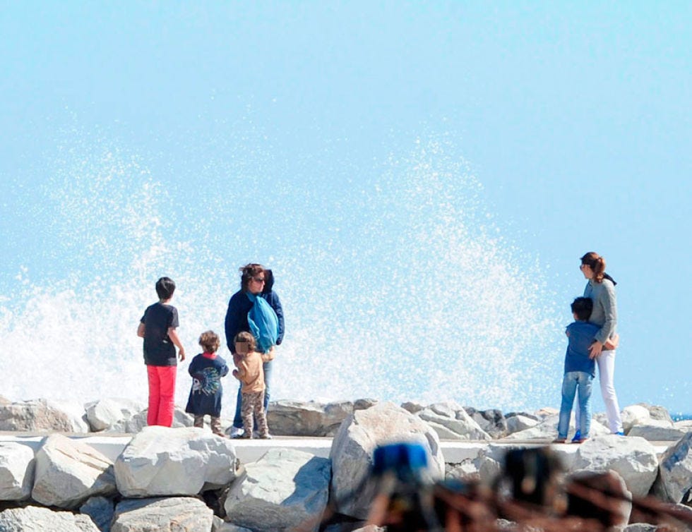 People in nature, Leisure, Tourism, Vacation, Travel, People on beach, Holiday, Beach, 