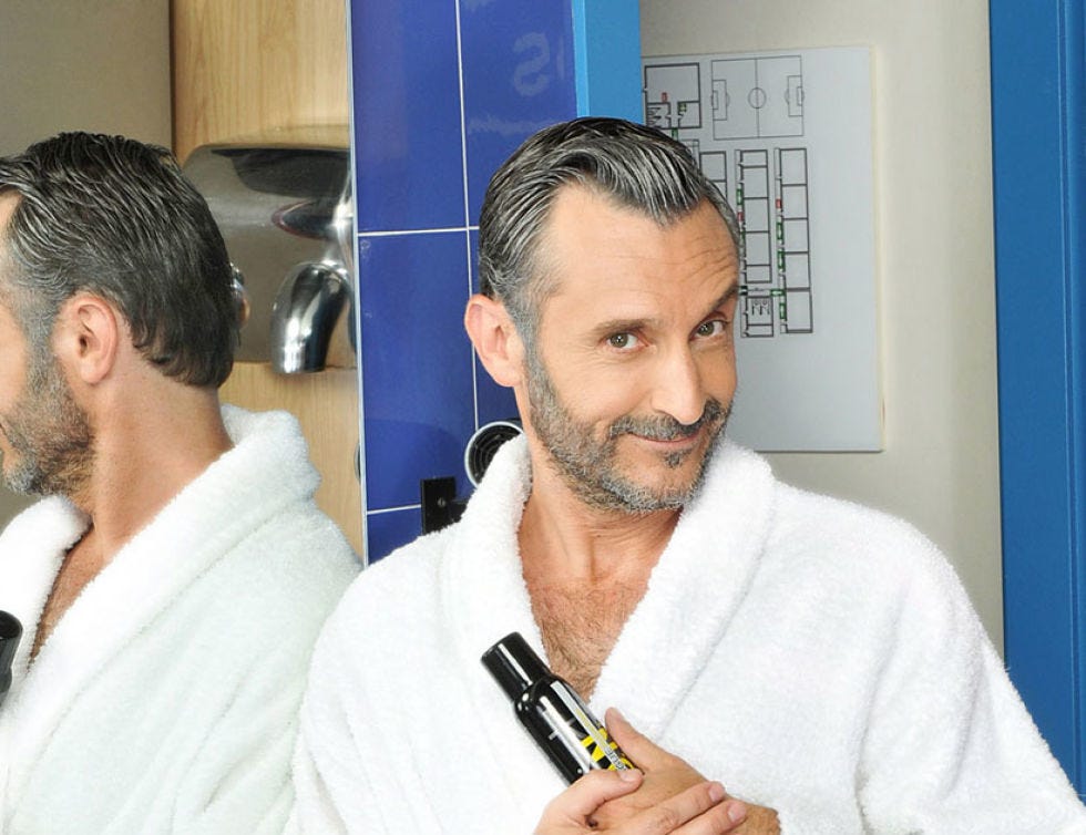 Ear, Facial hair, Hairstyle, Forehead, Eyebrow, Jaw, Beard, Moustache, Temple, Eyelash, 