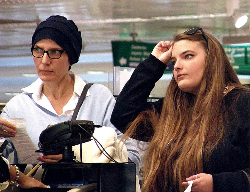 Eyewear, Vision care, Hand, Bag, Long hair, Street fashion, Brown hair, Sunglasses, Feathered hair, Layered hair, 