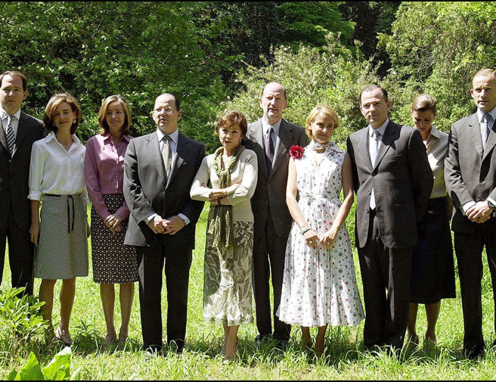 People, Trousers, Social group, Coat, Suit, Photograph, Formal wear, People in nature, Suit trousers, Blazer, 