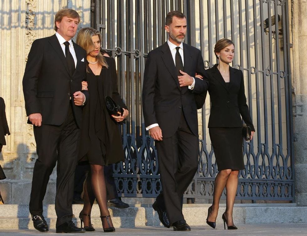 Clothing, Footwear, Leg, Coat, Trousers, Suit trousers, Shirt, Suit, Collar, Standing, Clothing, Footwear, Leg, Coat, Trousers, Suit trousers, Shirt, Suit, Collar, Standing,