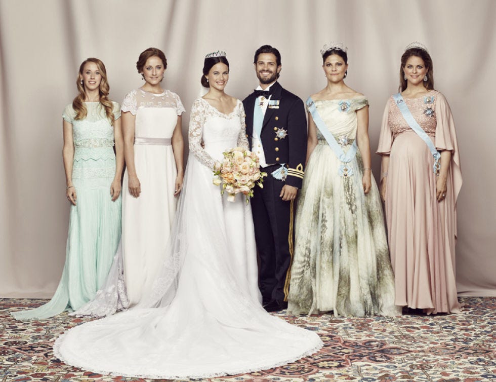 Clothing, Bridal clothing, Sleeve, Trousers, Event, Shoulder, Dress, Textile, Gown, Photograph, 