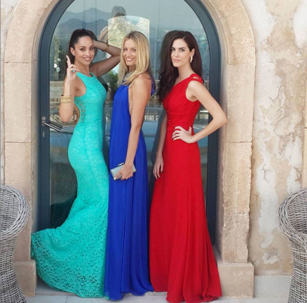 Clothing, Blue, Dress, Shoulder, Textile, Formal wear, Style, One-piece garment, Gown, Teal, 