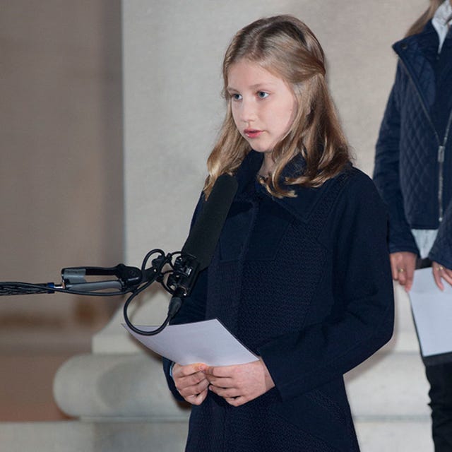 Sleeve, Shoulder, Collar, Jacket, Microphone stand, Street fashion, Blond, Long hair, Overcoat, Fashion design, Sleeve, Shoulder, Collar, Jacket, Microphone stand, Street fashion, Blond, Long hair, Overcoat, Fashion design,
