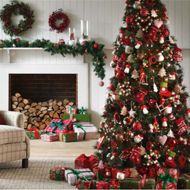Event, Interior design, Green, Christmas decoration, Room, Red, Christmas tree, Interior design, Christmas ornament, Home, 
