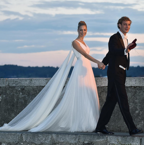 infidelidades, accidentes y dos bodas en el primer año de casados de