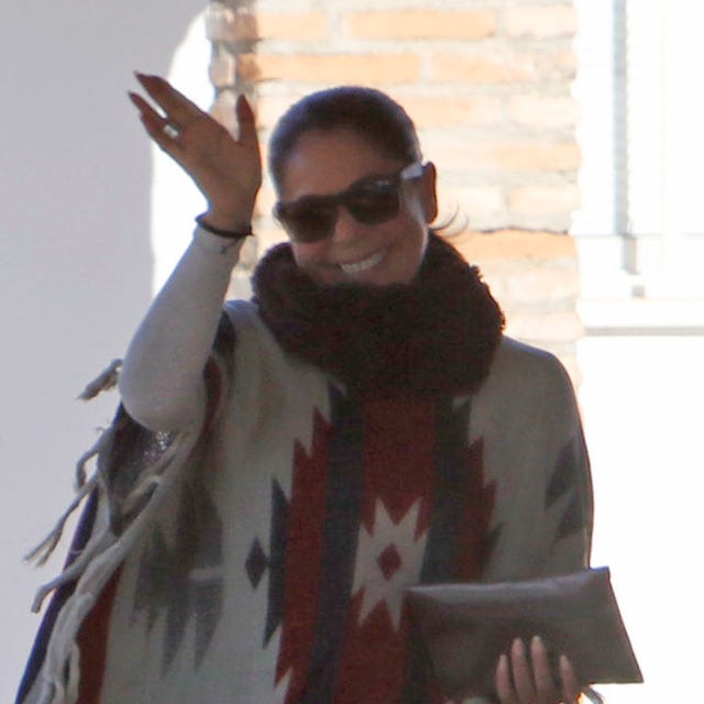 Eyewear, Vision care, Finger, Sunglasses, Hand, Goggles, Fashion accessory, Facial hair, Street fashion, Cool, 