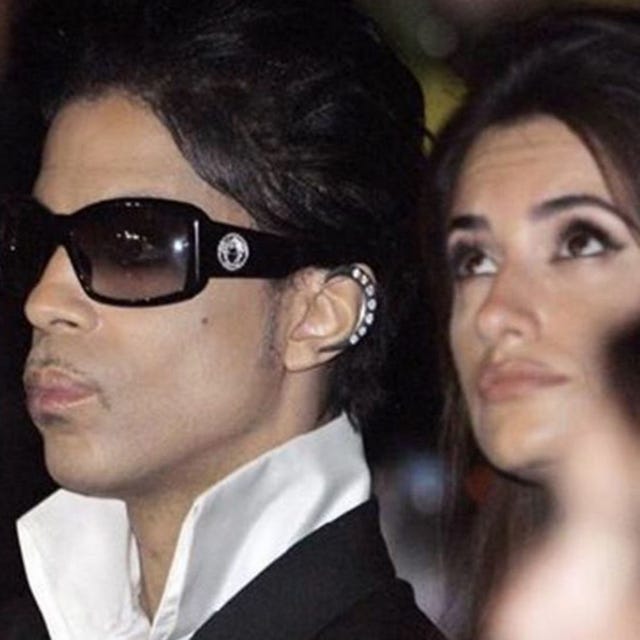 Eyewear, Glasses, Nose, Vision care, Lip, Cheek, Goggles, Hairstyle, Chin, Sunglasses, Eyewear, Glasses, Nose, Vision care, Lip, Cheek, Goggles, Hairstyle, Chin, Sunglasses,