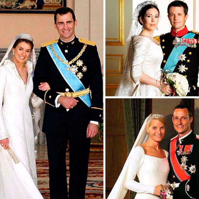 Clothing, People, Event, Bridal clothing, Photograph, Outerwear, Tradition, Happy, Formal wear, Fashion accessory, 
