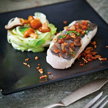food, cuisine, ingredient, finger food, dish, sushi, recipe, appetizer, dishware, garnish,