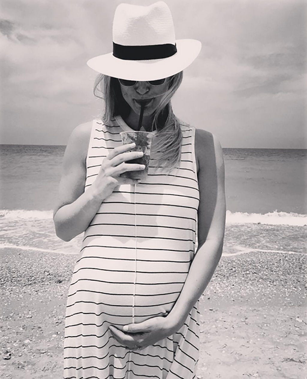 Clothing, Hat, Shoulder, Dress, White, Monochrome photography, Monochrome, Style, Summer, Sun hat, 