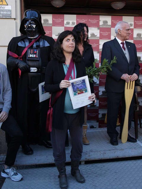 Footwear, Darth vader, Trousers, Coat, Suit, Outerwear, Supervillain, Suit trousers, Fictional character, Mask, 