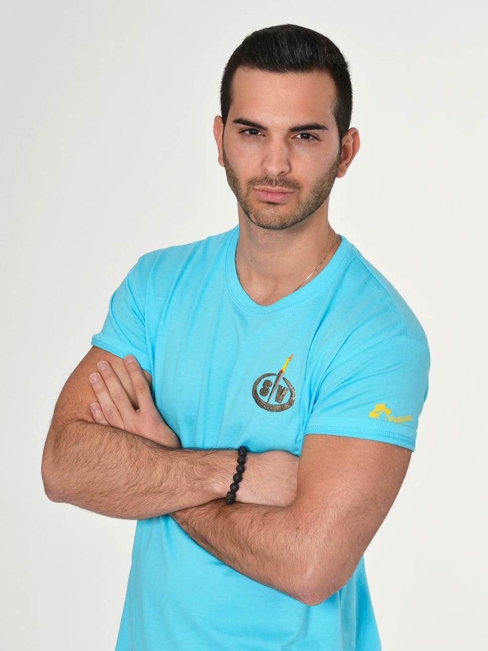 Arm, Ear, Human, Blue, Finger, Cheek, Sleeve, Chin, Forehead, Shoulder, 