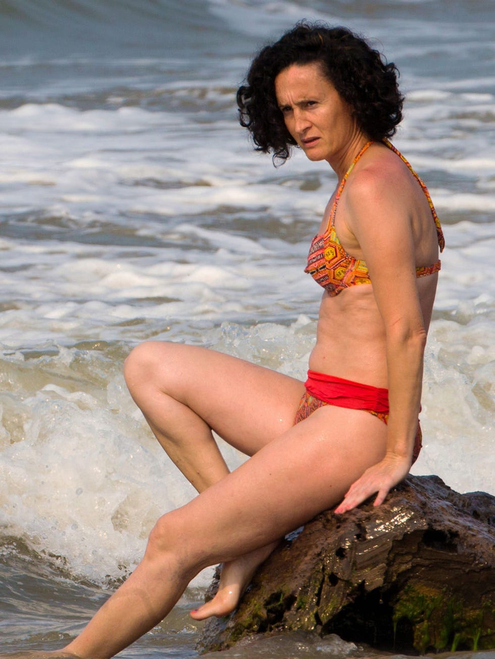 Leg, Fun, Hairstyle, Brassiere, Human body, Human leg, Summer, Swimwear, Thigh, Bikini, 
