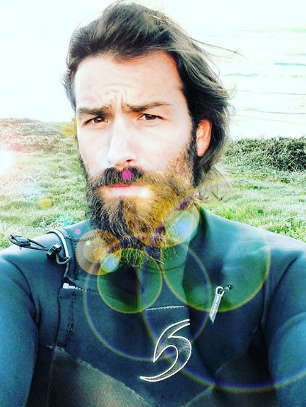 Facial hair, Hairstyle, Moustache, Mammal, Beard, People in nature, Cool, Neck, Necklace, Portrait, 